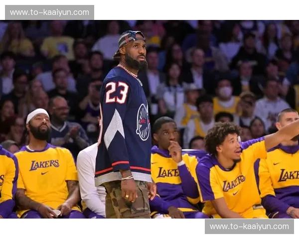詹姆斯首节14+6主导进攻 41岁高龄仍掌控比赛节奏